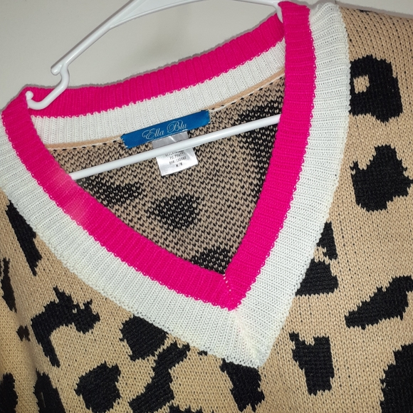Leopard Sweater - Picture 2 of 5